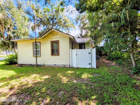 5000 Elm Street, Welaka FL - photo 7 of 36