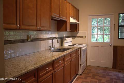 7046 Fontainebleau, Jacksonville FL - photo 9 of 28