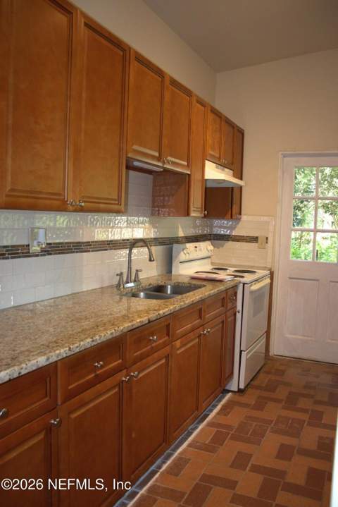 7046 Fontainebleau, Jacksonville FL - photo 11 of 28