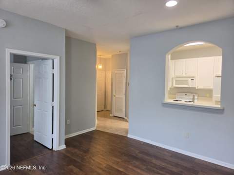 10550 Baymeadows Road #817, Jacksonville FL - photo 8 of 36
