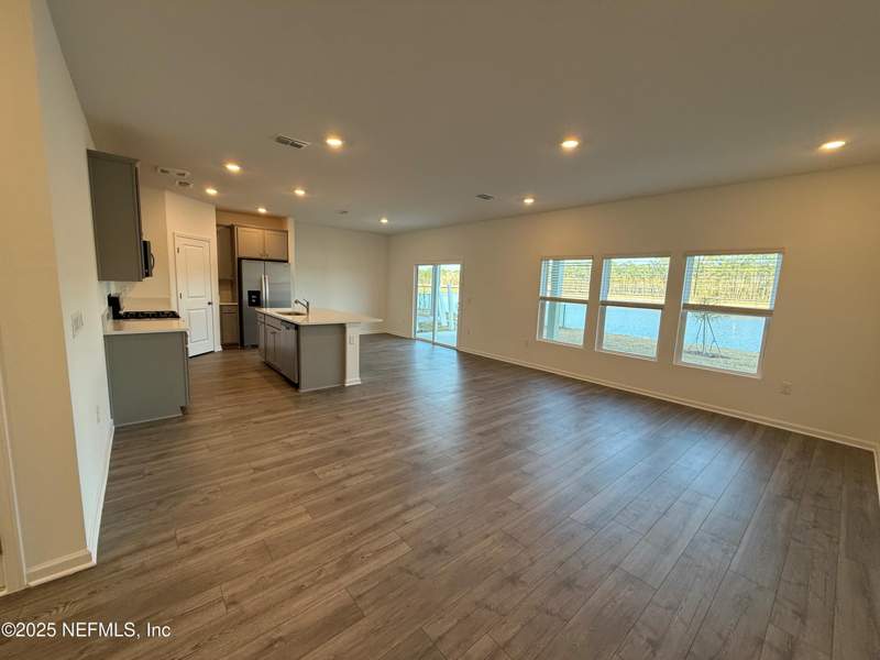 4 bedroom Single Family Residence at 14401 Epply Drive, Cedar Creek, Jacksonville — photo 2