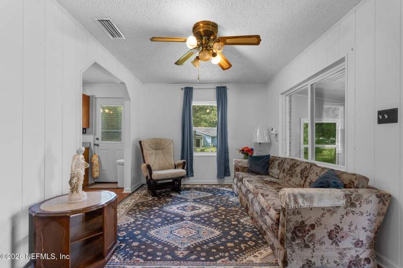 3 bedroom Single Family Residence at 1727 Elsie Street, Green Cove, Green Cove Springs — photo 4
