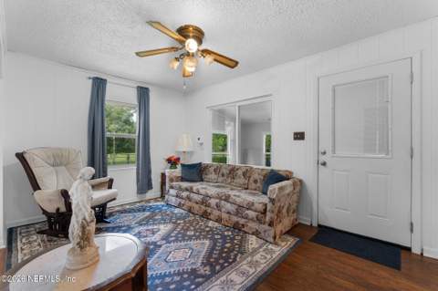 1727 Elsie Street, Green Cove Springs FL - photo 6 of 49