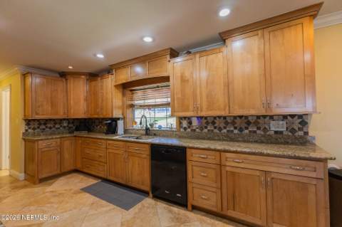 1 Magnolia Avenue, Crescent City FL - photo 22 of 95