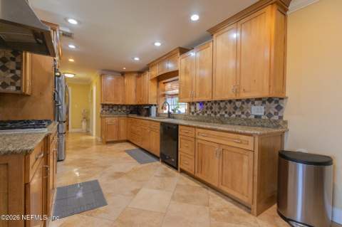 1 Magnolia Avenue, Crescent City FL - photo 24 of 95