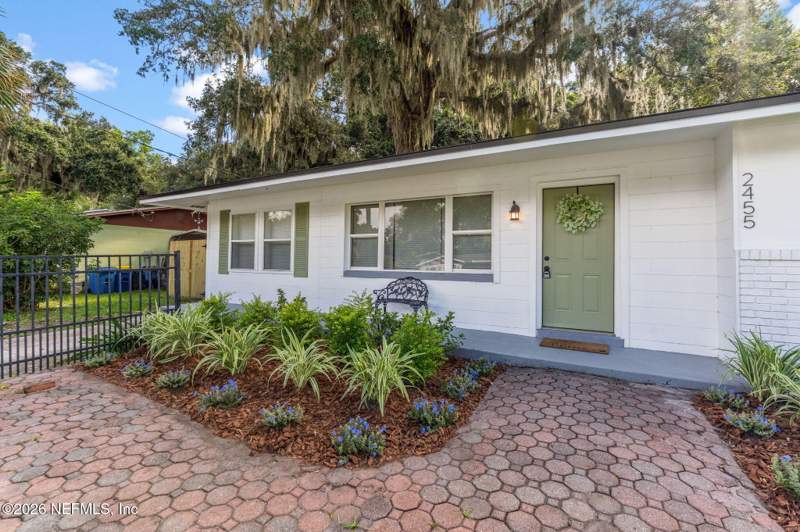 4 bedroom Single Family Residence at 2455 Seaway Street, Oak Harbor, Jacksonville — photo 2