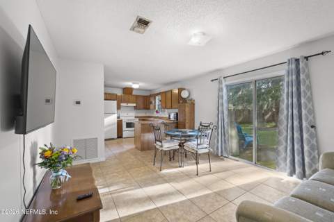 2169 Aspen Ridge Drive, Jacksonville FL - photo 9 of 56