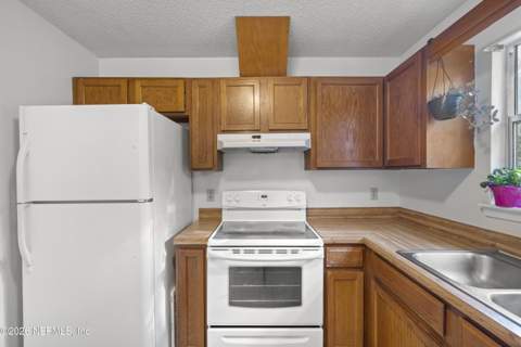 2169 Aspen Ridge Drive, Jacksonville FL - photo 17 of 56