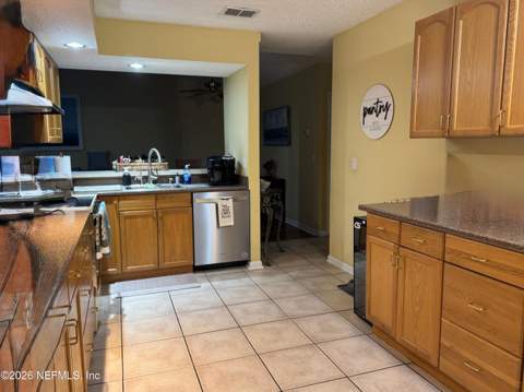 2419 Wattle Tree Road, Jacksonville FL - photo 12 of 35