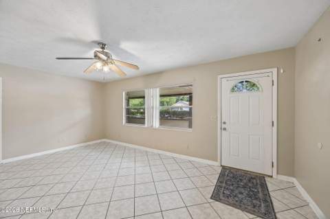 7260 Zapata Drive, Jacksonville FL - photo 6 of 35