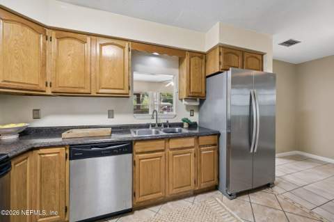 7260 Zapata Drive, Jacksonville FL - photo 11 of 35