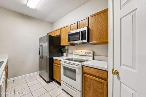10550 Baymeadows Road #913, Jacksonville FL - photo 22 of 44