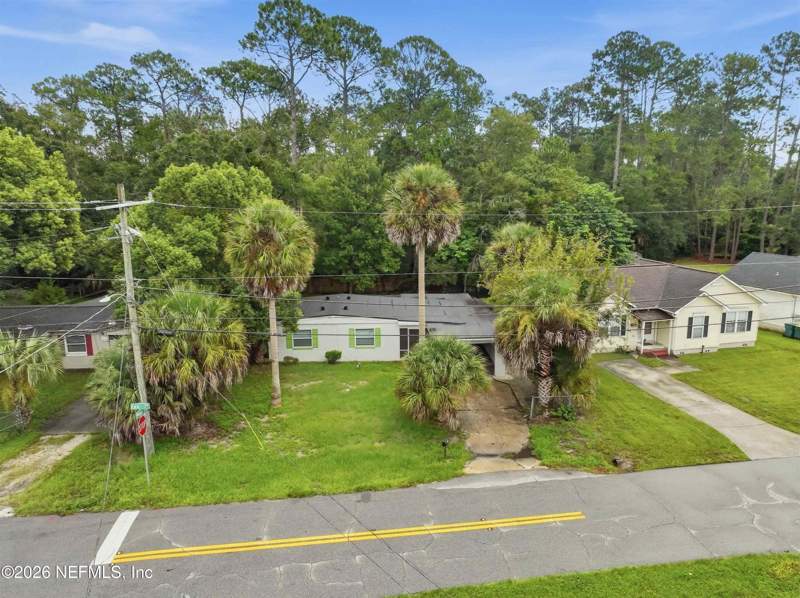 3 bedroom Single Family Residence at 4117 E Eve Drive, Southside Estates, Jacksonville — photo 2