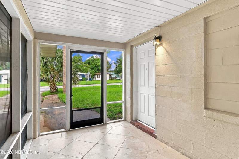 3 bedroom Single Family Residence at 4117 E Eve Drive, Southside Estates, Jacksonville — photo 3
