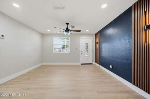 11310 Vera Drive, Jacksonville FL - photo 6 of 38