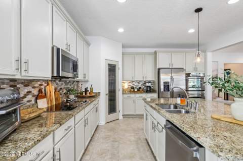 448 Pine Eagle Drive, Fleming Island FL - photo 15 of 49