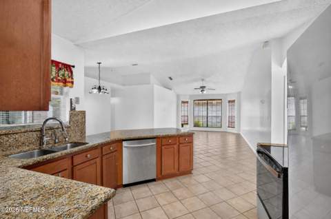 6553 Big Stone Drive, Jacksonville FL - photo 16 of 95