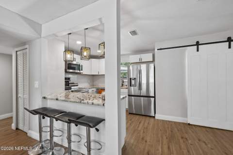 5121 Dunstan Road, Jacksonville FL - photo 13 of 43