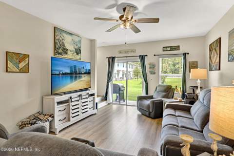 874 Capitol Parkway, Jacksonville FL - photo 7 of 18