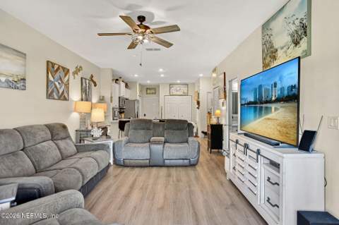 874 Capitol Parkway, Jacksonville FL - photo 9 of 18
