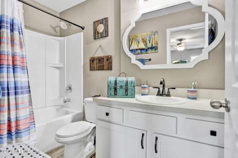 874 Capitol Parkway, Jacksonville FL - photo 13 of 18