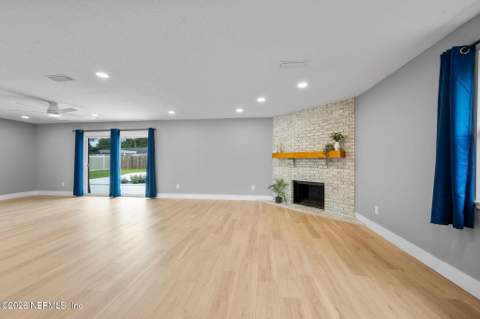 12452 Toucan Drive, Jacksonville FL - photo 9 of 44