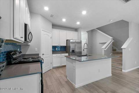 12658 Josslyn Lane, Jacksonville FL - photo 6 of 21