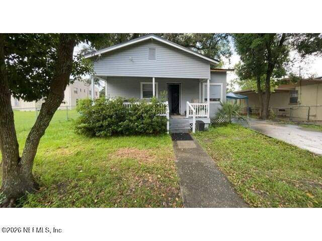 3 bedroom Single Family Residence at 1738 W 20th Street, Grand Boulevard, Jacksonville — photo 2