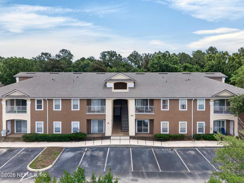 3 bedroom Condominium at 7920 Merrill Road #615, Merrill Pines, Jacksonville — photo 3