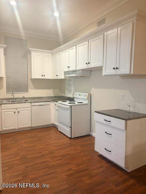 4654 Fredericksburg Avenue, Jacksonville FL - photo 6 of 13