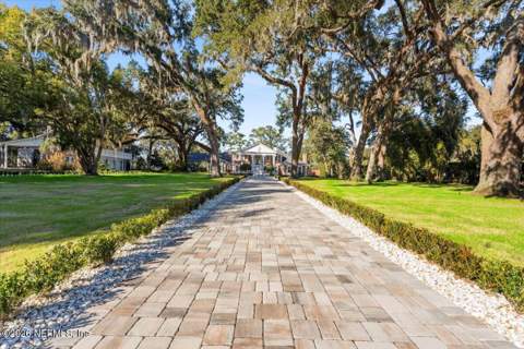 1370 Moss Creek Drive, Jacksonville FL - photo 11 of 126