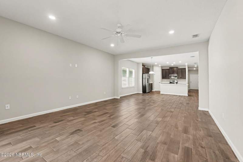 3 bedroom Single Family Residence at 3906 Arbor Mill Circle, Arbor Mill At Oakleaf Plantation, Orange Park — photo 3
