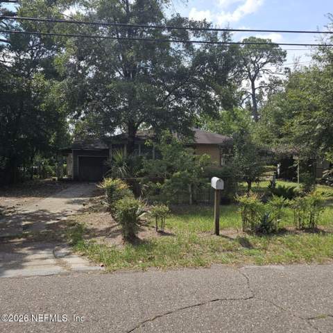820 Gardenia Lane, Jacksonville FL - photo 6 of 42