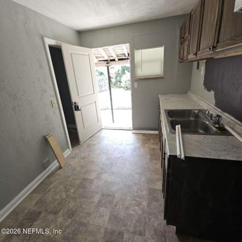 820 Gardenia Lane, Jacksonville FL - photo 24 of 42