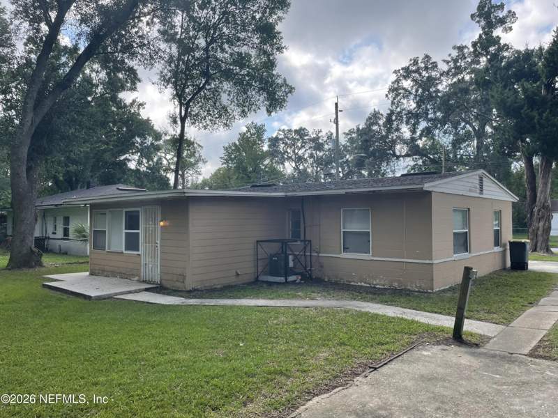 4 bedroom Single Family Residence at 2611 Beaverbrook Place, **verifying Subd**, Jacksonville — photo 5