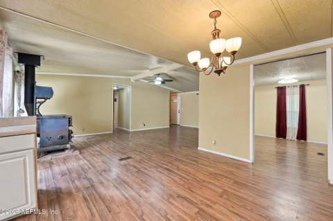 4700 Berry Court, Keystone Heights FL - photo 7 of 36
