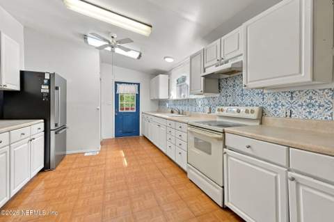 4700 Berry Court, Keystone Heights FL - photo 11 of 36