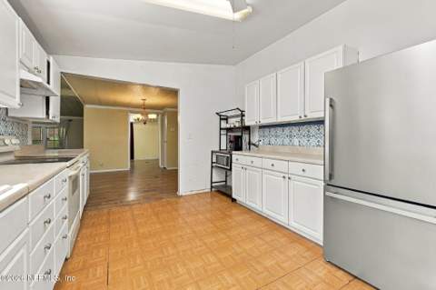 4700 Berry Court, Keystone Heights FL - photo 12 of 36