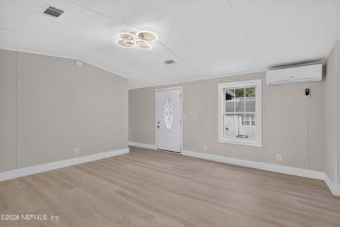 4565 Appleton Avenue, Jacksonville FL - photo 7 of 47
