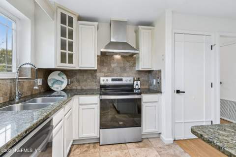 909 16th Street, Jacksonville Beach FL - photo 9 of 42