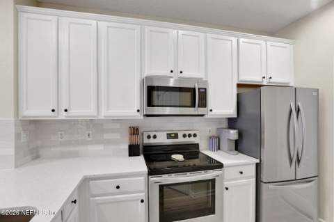 6128 Bartram Village Drive, Jacksonville FL - photo 12 of 36