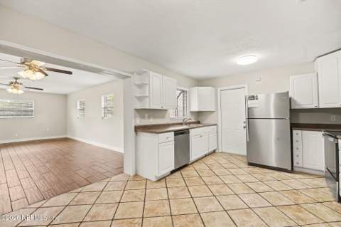 8232 Frost Street, Jacksonville FL - photo 6 of 15