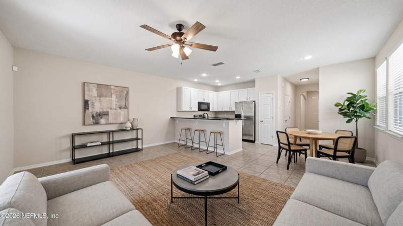 3 bedroom Townhouse at 13321 Ocean Mist Drive, Verano At Bartram Park, Jacksonville — photo 2