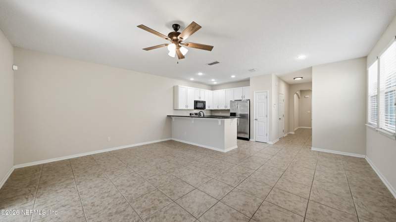3 bedroom Townhouse at 13321 Ocean Mist Drive, Verano At Bartram Park, Jacksonville — photo 3