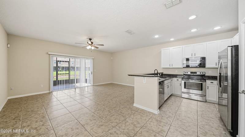 3 bedroom Townhouse at 13321 Ocean Mist Drive, Verano At Bartram Park, Jacksonville — photo 4