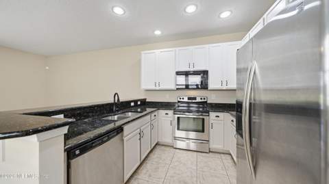 13321 Ocean Mist Drive, Jacksonville FL - photo 8 of 56