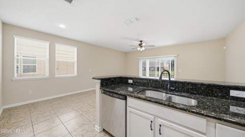 13321 Ocean Mist Drive, Jacksonville FL - photo 10 of 56