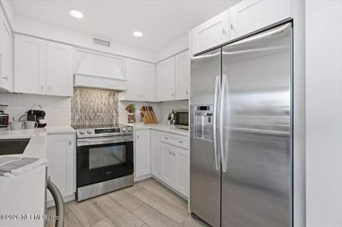 1601 Ocean Drive #106, Jacksonville Beach FL - photo 6 of 22