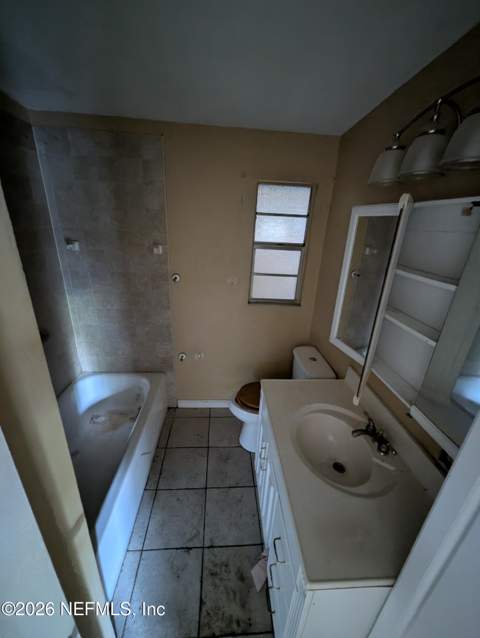 2418 Vernon Street, Jacksonville FL - photo 12 of 25