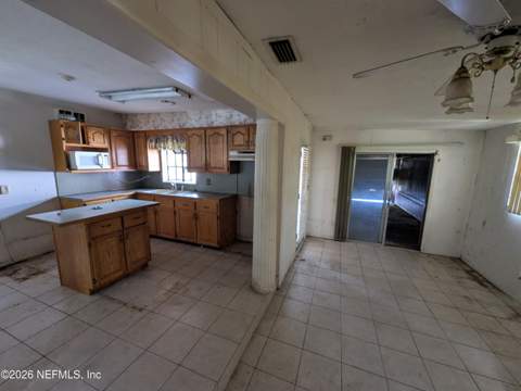 2418 Vernon Street, Jacksonville FL - photo 11 of 25